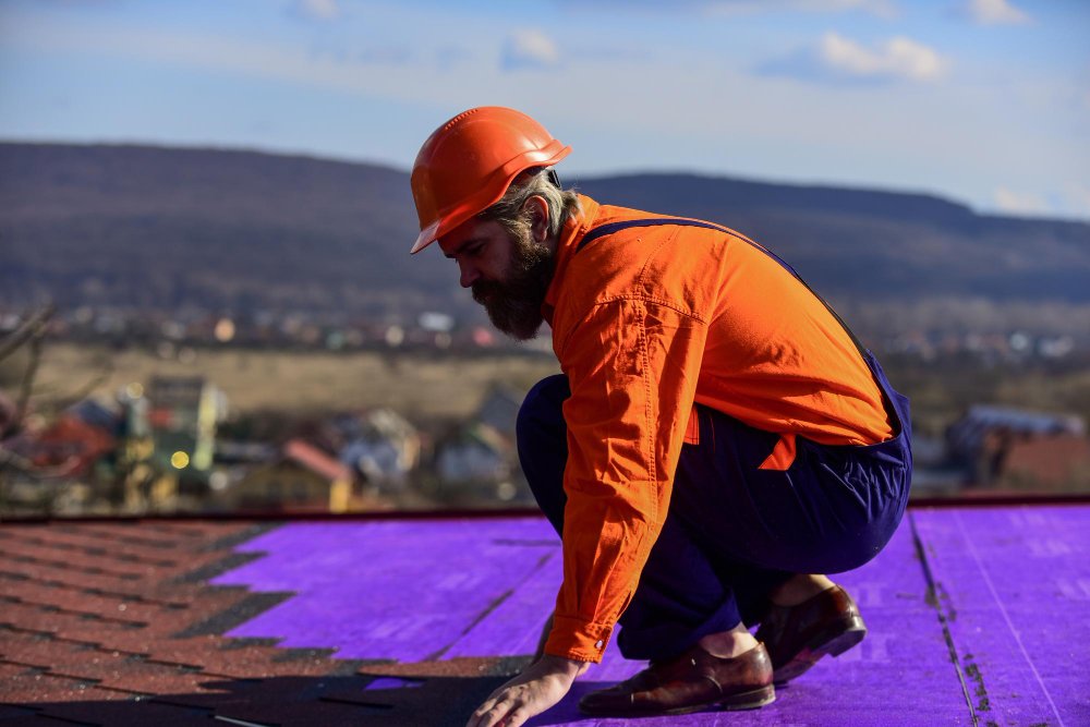 9 Smart Roof Materials for Flat Roof Systems Compared